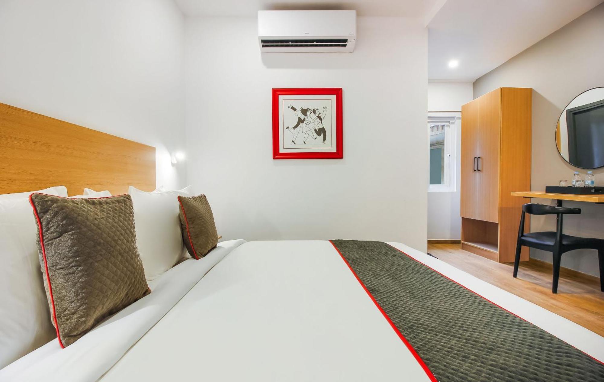 Super Townhouse The Cinco Hotel Near Esi Hospital Hyderabad Exterior foto